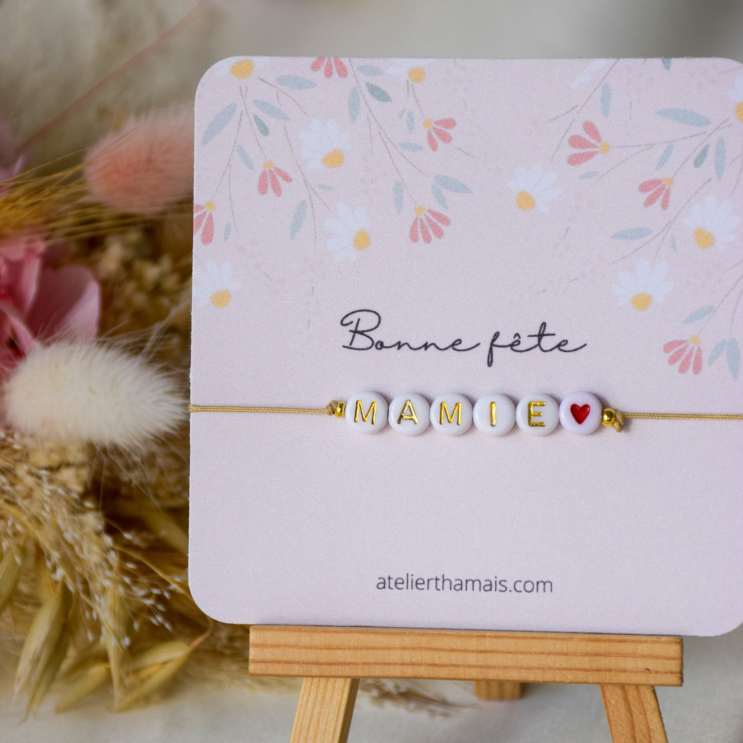 Bracelet sur carte "Bonne fête Mamie"